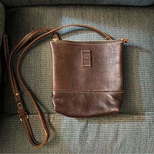 Luxurious NWOT Portland Leather Festival Crossbody bag in Coldbrew!